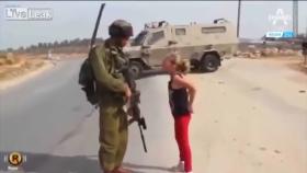 이스라엘군에 주먹으로…저항의 영웅 된 16세 소녀