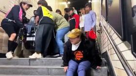 장애인 단체 '지하철 시위'…혜화역 한때 무정차 운행
