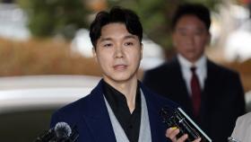 박수홍, 형수 '명예훼손 재판' 증인 출석…