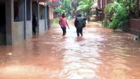 인도 서부 홍수 피해 속출...100여 명 사망