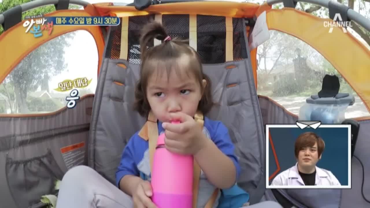 [선공개] 일석이조, 유모차를 끌며 동네 한 바퀴 | ZUM TV