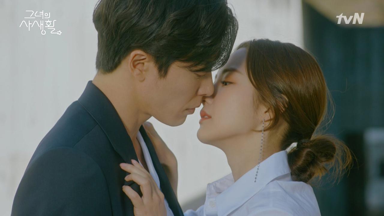 Кумихо дорама ли дон ук. Дорама про любовь босса. Ли джун ги 2020 дорама цветок зла. Он в ней дорама. Он в ней дорама.