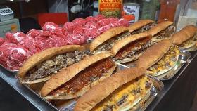 필리치즈스테이크 Full of Meat! Making American Style Philly Cheesesteak - Korean street food