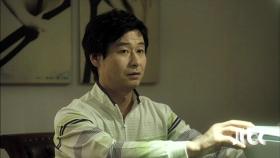 박혁권의 은밀한 작업?