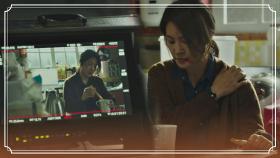 결국 감독의 연출을 받아들이고 연기에 임하는 박지영 | JTBC 211002 방송