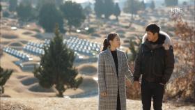 오지호, 박진희와 부모님 묘소 방문 ＂쓸데없는 짓 했나?＂