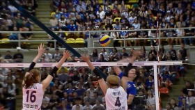 빠른 태국 공격에 수비 흔들리는 대한민국