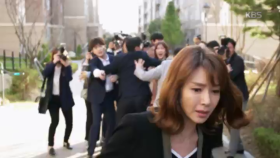 몰아닥친 기자들에 공포 휩싸인 김혜리 도피!
