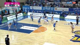 [우리은행 VS BNK썸] 35:14, 큰 점수차로 압도하는 우리은행