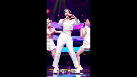 [K-Fancam] 오마이걸 지호 직캠 살짝 설렜어 (Non＜x＞stop) (OH MY GIRL JIHO Fancam) l @MusicBank 200515