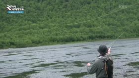 테노 강에서 본 플라이낚시! “ 새처럼 날아간 미끼가 물고기 앞에 안착! ” | KBS 251120 방송