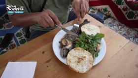 계곡 바로 옆에서 즐기는 튀르키에 한 끼 식사 | KBS 251125 방송