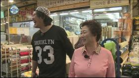 육중완, '망원시장의 스타는 나!'