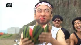 【TVPP】 박명수 - 회춘한 산 사나이의 수박 먹는 법 @무한도전 완전 남자다잉 2013