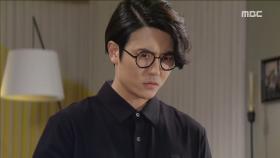 사진을 보며 재희,'뭐야 이 사람들 다 나를 아는 사람들이었잖아!'