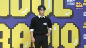 [IDOL RADIO] 라키가 직접 알려주는 Blue Flame 포인트 안무!!