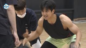 [선공개] 근육에 취한다..😵 격렬한 방해도 끄떡없는 '허훈'의 폭풍 드리블!🏀💪, MBC 210618 방송