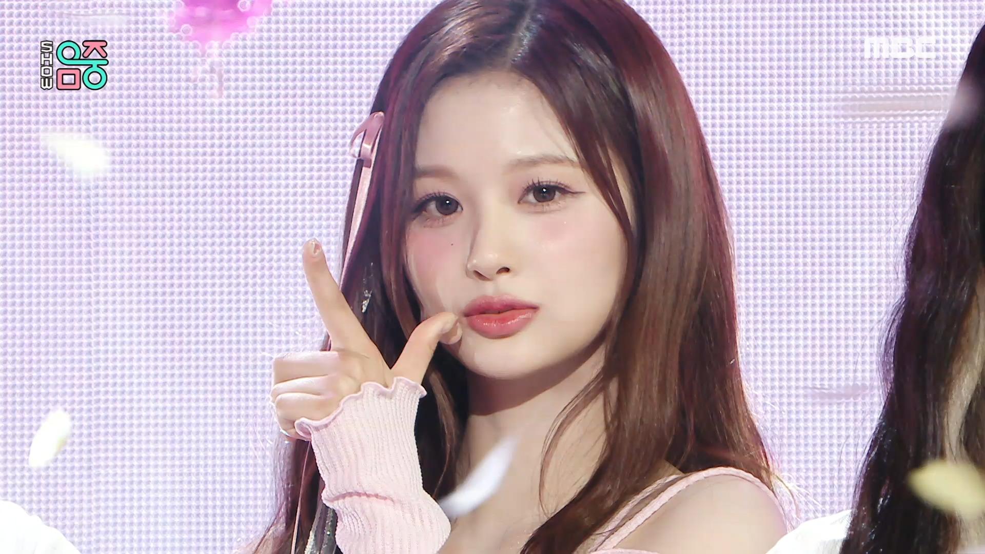 설윤 - 미스터 츄 (원곡 : 에이핑크(Apink)) (SULLYOON - Mr. Chu), MBC 230415 방송 | ZUM TV