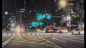 [영상] 시청 앞 사고 목격자 “사람 여럿 치고 길 가운데 멈췄는데 급발진?”