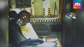어린이 통학버스 안전벨트 맸지만…충돌에 고꾸라진 모형