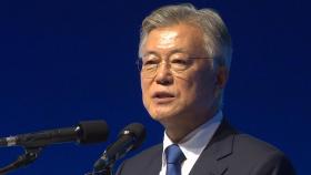 문 전 대통령, 현 정부 향해 '직격탄'…이재명엔 