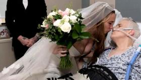 병원에서 결혼식 올린 딸…이틀만에 세상 뜬 아버지 [소셜픽]