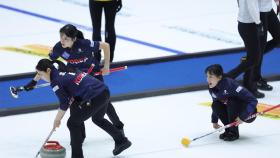 여자 컬링의 반란, 세계 최강 1위 캐나다도 잠재워...김민지팀, 롤모델 '호먼'도 누르다니