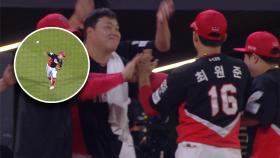 KIA 최원준 수비불안 날려 버린 홈송구...올시즌 홈보살 모아봤습니다
