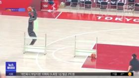 [이슈톡] 왼손은 거들 뿐…올림픽에 등장한 3점 슛 로봇