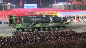 북한, 열병식 준비…김일성 광장 '붉은빛'
