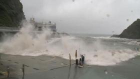 [포항 연결] 간판 떨어질 정도의 강풍…배 2천여 척 대피