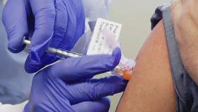 '백신 접종 계획' 28일 발표…'등교 확대' 검토