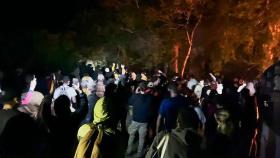 최루탄 · 화염병 '난무'…프랑스 심야 파티 해산 충돌