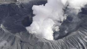 연기 3,500m 치솟아…일본 아소산 5년 만에 분화