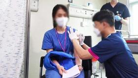 원숭이두창 치료 담당 의료진에 백신 첫 접종