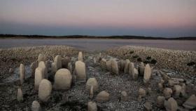 가뭄에 드러난 저수지 속 7000년 전 '스페인 스톤헨지'