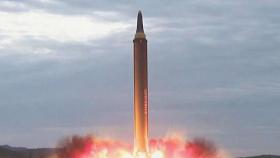 해리스 DMZ 방문한 날…북, 또 탄도미사일 발사