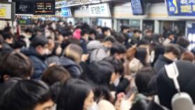 서울지하철 노사 협상 타결…첫 차부터 정상 운행 중