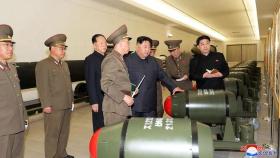 북한, 핵탄두 전격 공개…