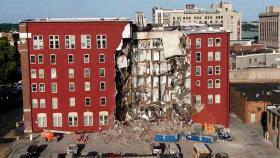 미 아이오와서 6층 아파트 붕괴…주민 20명 구조