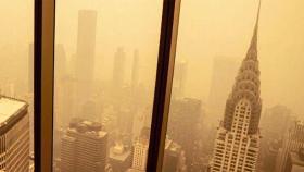 산불 연기로 뒤덮인 뉴욕…'건강 비상사태' 선포