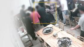 '어어?' 의식 잃고 쓰러진 80대…비번 중 경찰이 살렸다