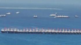 중국 배 135척 떼 지어 정박…퇴거 요구에도 '묵묵부답'