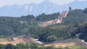 비무장지대에 벽 쌓는 북한…단절 강화?