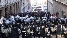 3시간 만에 막 내린 볼리비아군 쿠데타…시민이 막았다