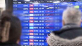 폭설로 항공편 일부 결항…의정부 경전철 한때 운행 중단