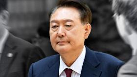 '사과'는 없이 대선 17일 전 탈당…