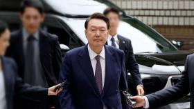 윤 측, 3차 소환 불응 진술서 제출…체포영장 신청 검토