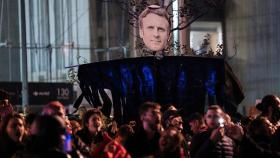 '대통령 화형식까지'…격화되는 프랑스 연금개혁 반대시위