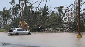'슈퍼 태풍' 강타한 괌, 태풍 지나갔지만 기반시설 마비